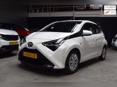 Toyota Aygo - 1.0 VVT-i x-play Carplay/camera/nap/garantie