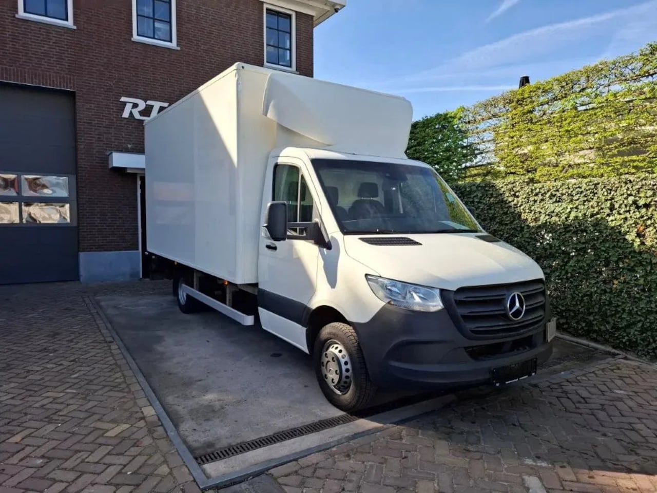 Mercedes-Benz Sprinter - 514 N1 3500 KG Koffer / laadklep - AutoWereld.nl
