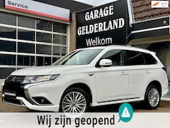 Mitsubishi Outlander - 2.4 PHEV Pure+ | Leder/Alcantara | Apple/Android | Bi-Xenon | Full-Led | Cruise | Climate