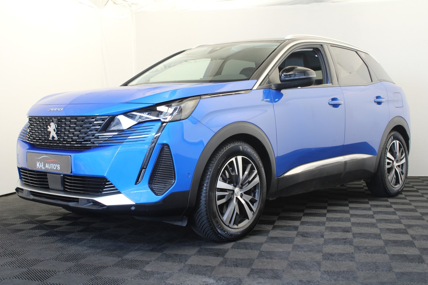 Peugeot 3008 - 1.6 HYbrid 225 Allure Pack Business |Stoelverwarming|Camera| *Bevrijdingsdag geopend* - AutoWereld.nl