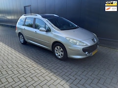 Peugeot 307 SW - 1.6 HDiF Pack / 6 PERSOONS / 195888 K.M