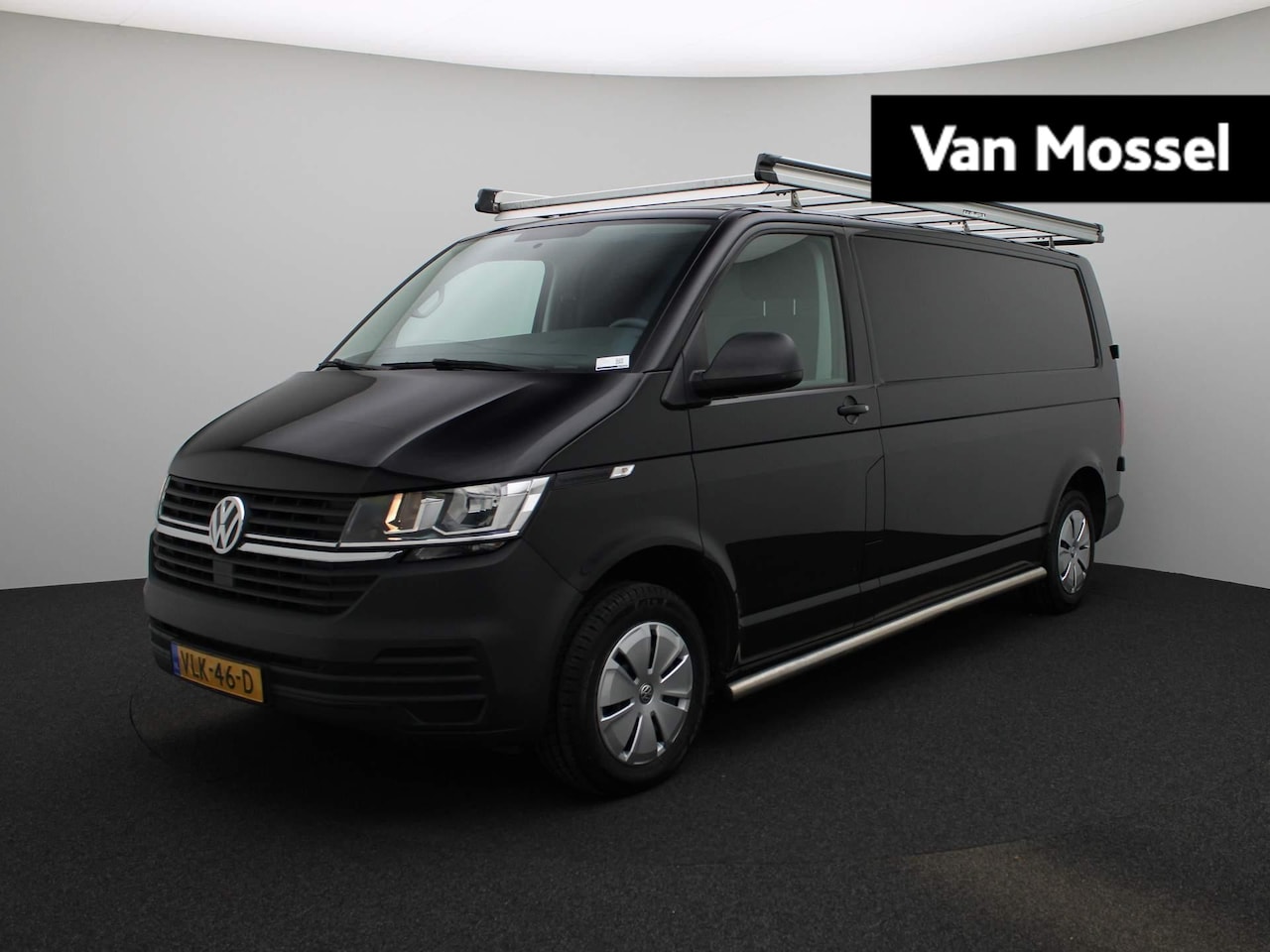 Volkswagen Transporter - 2.0 TDI L2H1 | Airco | Trekhaak | Radio | Imperiaal | Bluetooth | - AutoWereld.nl