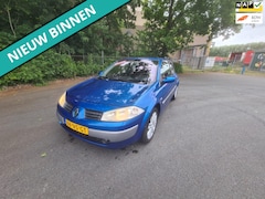 Renault Mégane - 1.6-16V Dynamique Luxe ZO INGERUILD DUS ZO WEG PRIJSJE
