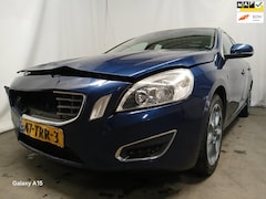 Volvo V60 - 1.6 T3 Ocean Race - Airco - Leer - Front Schade - BPM