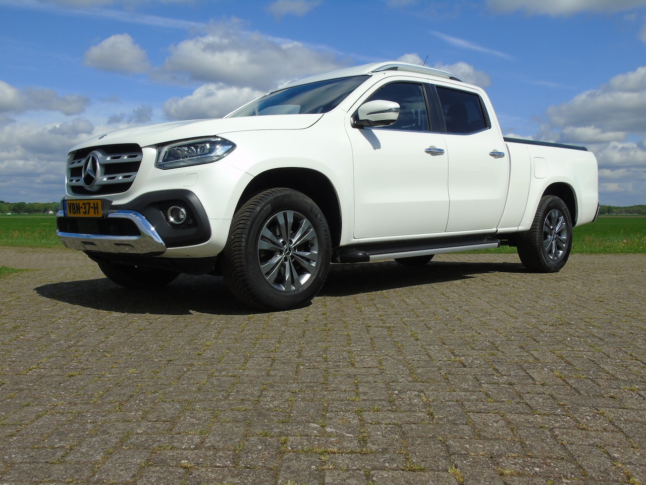 Mercedes-Benz X-klasse - 250 4-Matic 5-pers. Grijs kenteken - AutoWereld.nl