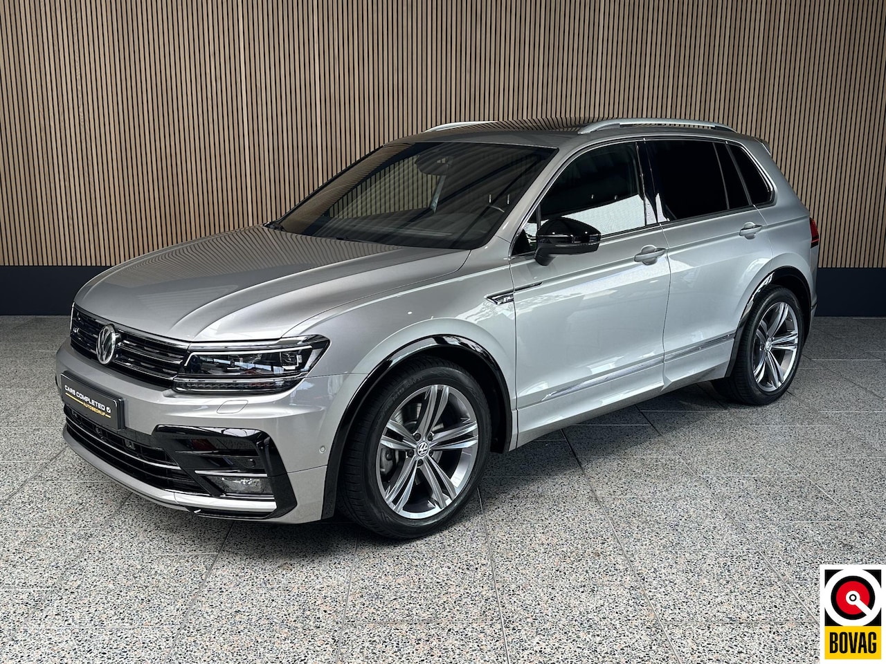 Volkswagen Tiguan - 2.0 TSI 4Motion Highline Business R Schuif kantal dak|Standkachel|360 camera|Trekhaak - AutoWereld.nl