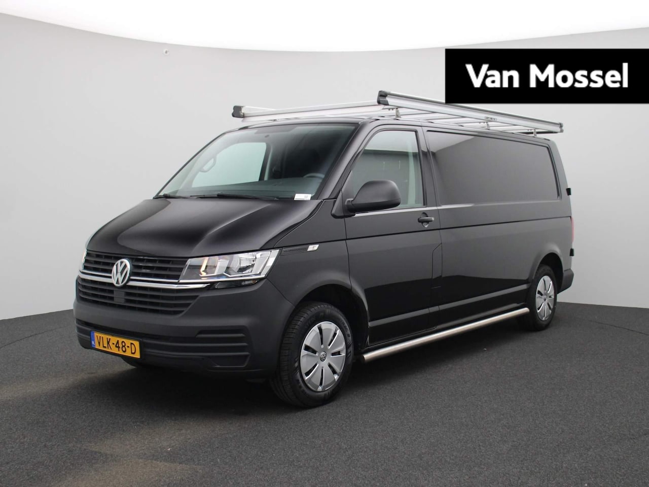Volkswagen Transporter - 2.0 TDI L2H1 30 | Airco | Trekhaak | Imperiaal | Radio | Bluetooth | - AutoWereld.nl