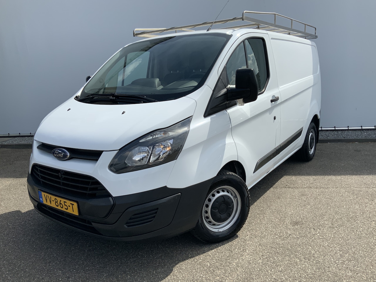 Ford Transit Custom - 270 2.2 TDCI L1H1 Economy Edition Airco 3 Zits Imperiaal Trekhaak 2350 kg Euro 5 - AutoWereld.nl