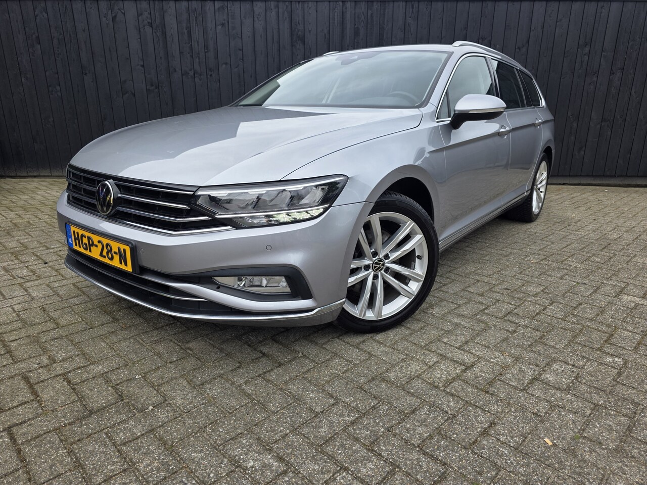Volkswagen Passat Variant - 1.5 TSI Comfort Business 1.5 TSI Comfort Business - AutoWereld.nl