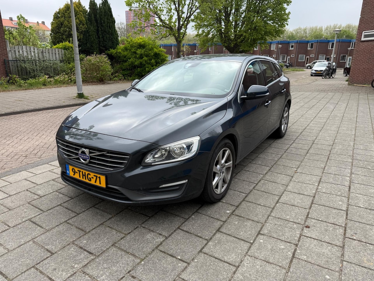 Volvo V60 - 1.6 D2 Momentum NAP Automaat NW APK - AutoWereld.nl
