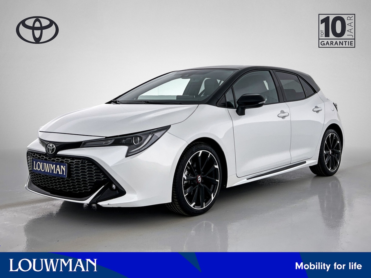 Toyota Corolla - 1.8 Hybrid GR-Sport Plus | Sportstoelen | 18 inch LM Velgen | Stoelverwarming | PDC voor e - AutoWereld.nl
