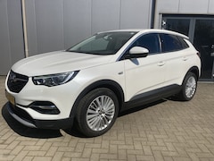 Opel Grandland X - 1.2 Turbo Business Executive Automaat | Trekhaak | Apple carplay | Parkeersensoren voor en
