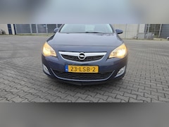 Opel Astra - 1.4 Turbo Cosmo