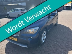 BMW X1 - SDrive18i Exe 150pk Automaat Clima Navi PDC Geen import