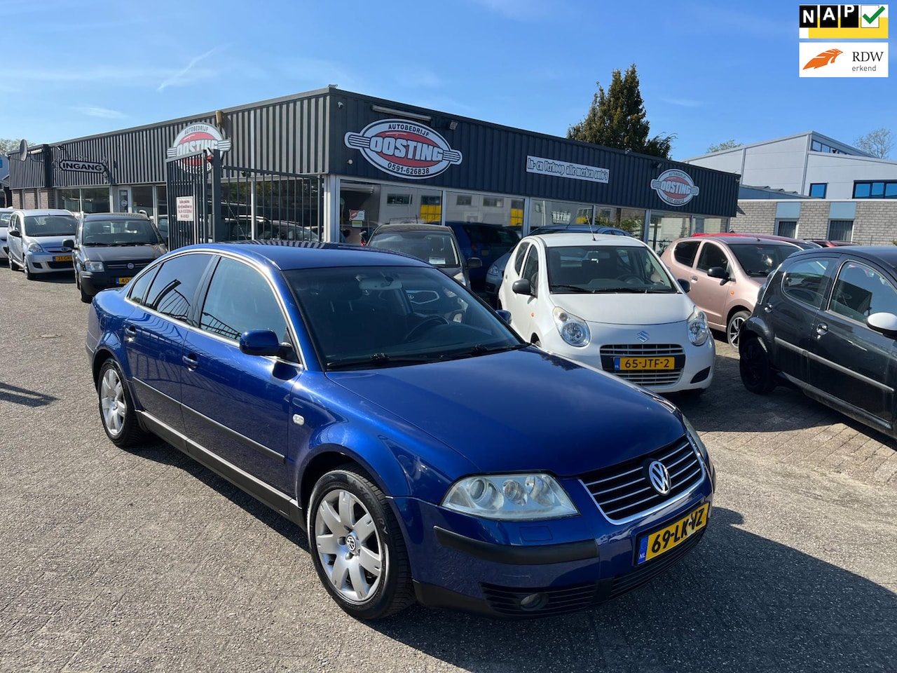 Volkswagen Passat - 2.3 V5 Sportline(st-bekr,clima,cruise-control,lmv,bj03,1799,-) - AutoWereld.nl
