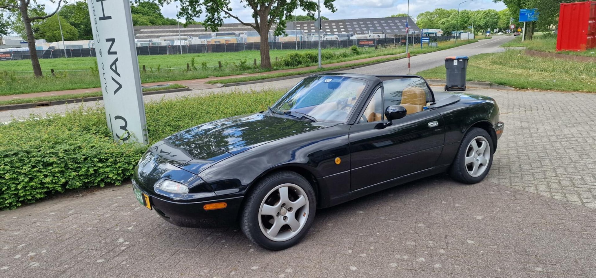 Mazda MX-5 - LIMITED EDITION 1.6i-16V /C.V./STUURBEKR./LEDER - AutoWereld.nl