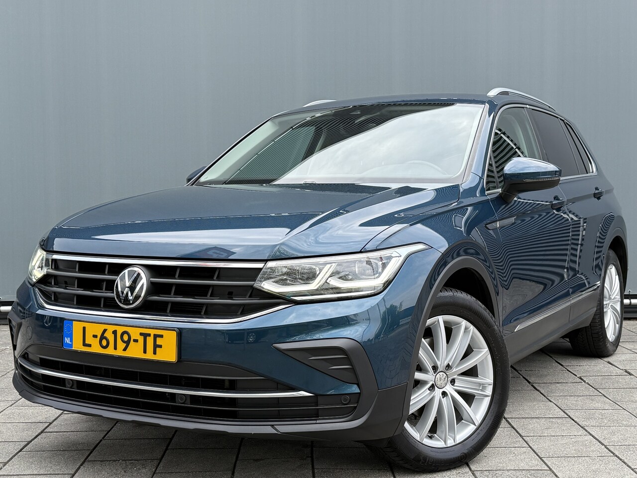 Volkswagen Tiguan - BWJ 2021 |1.5 TSI 150PK Elegance AUTOMAAT | LEER | CAMERA | TREKHAAK | CRUISE | NAVI | STO - AutoWereld.nl
