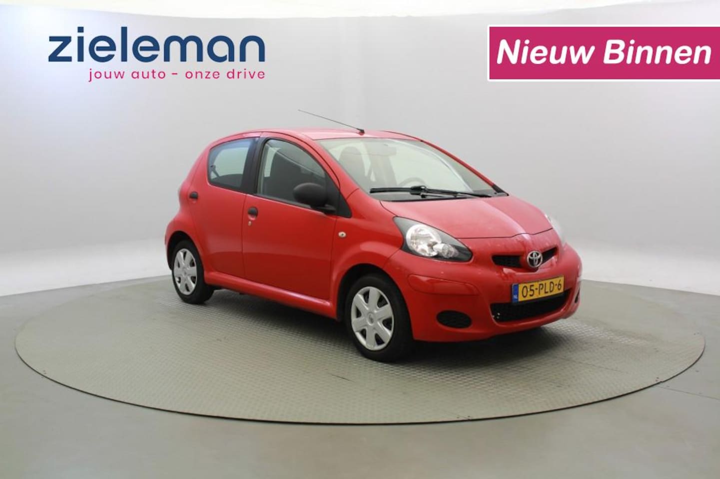Toyota Aygo - 1.0 12V Access 5 Deurs - - AutoWereld.nl