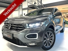 Volkswagen T-Roc - 1.5 TSI Sport DSG/ Camera/ Keyless/ CarPlay/ Virtual Dashboard
