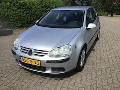 Volkswagen Golf - 1.6