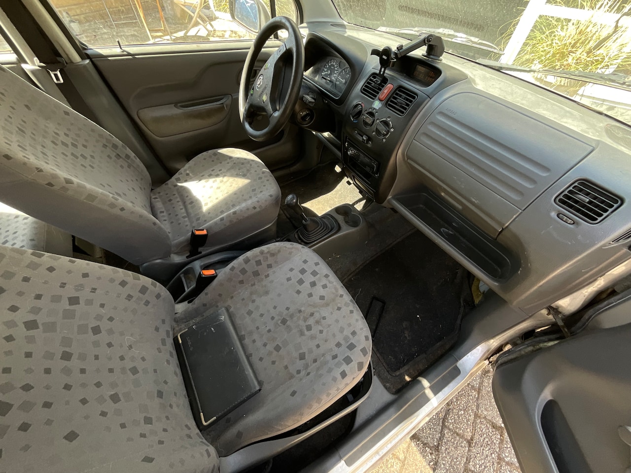 Opel Agila - 1.2-16V Comfort - AutoWereld.nl