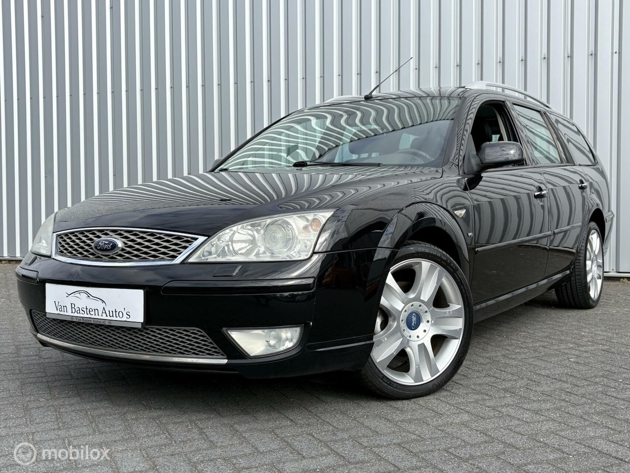 ford-mondeo-wagon-2-5-v6-titanium-aut-pano-youngtimer-pdc-xenon-volledige-historie.jpg