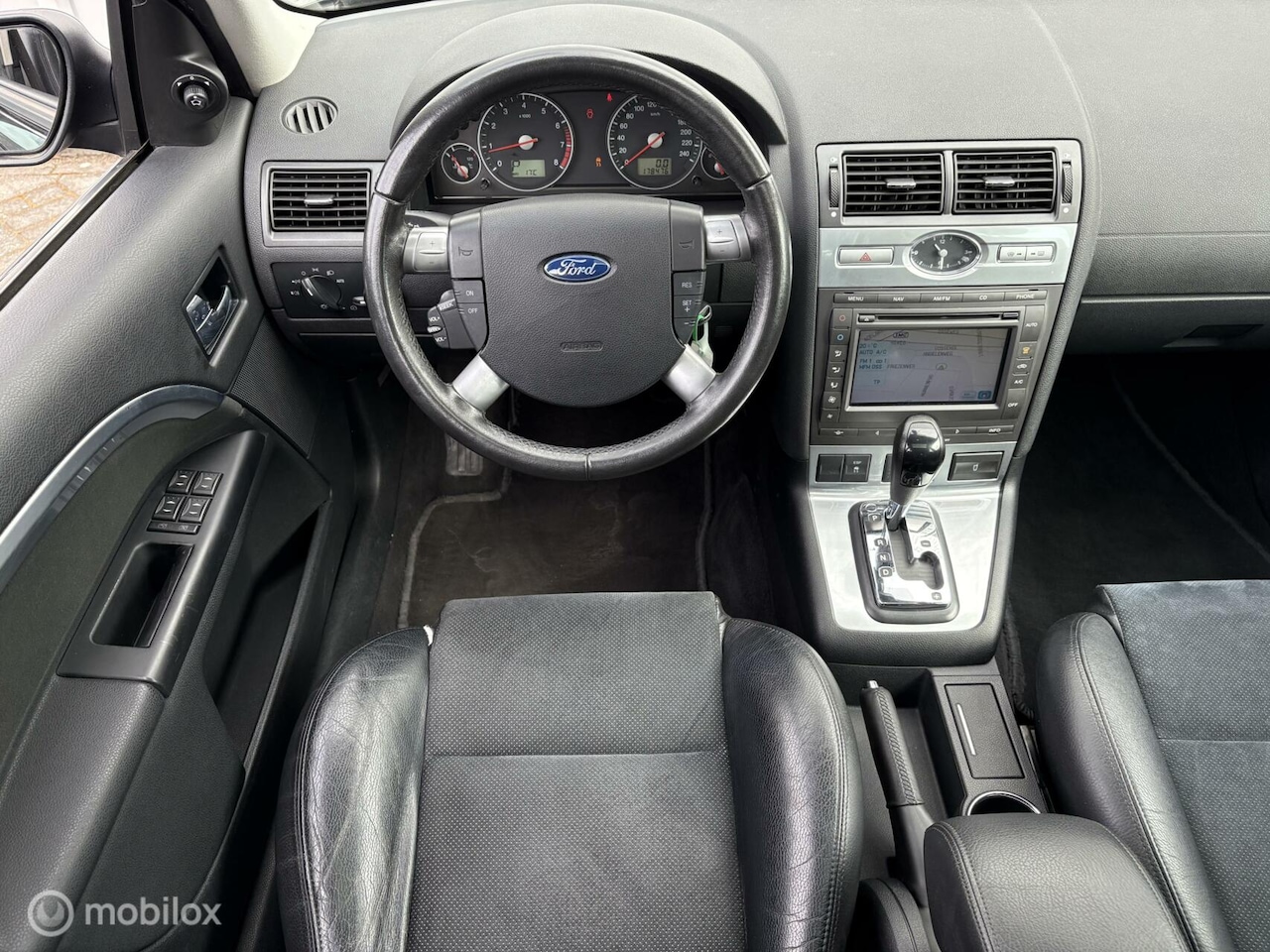 ford-mondeo-wagon-2-5-v6-titanium-aut-pano-youngtimer-pdc-xenon-volledige-historie.jpg