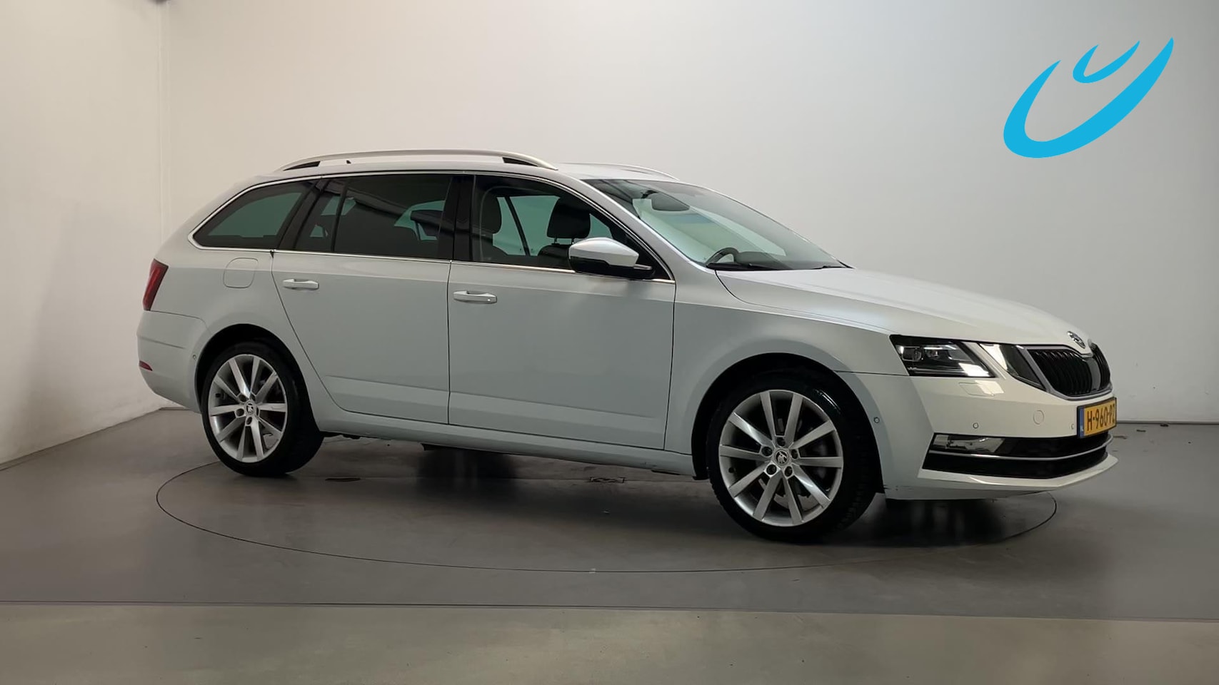 Skoda Octavia Combi - 1.5 TSI 150pk DSG Greentech Business Edition Plus LED Leder Camera Stoelverwarming Climate - AutoWereld.nl