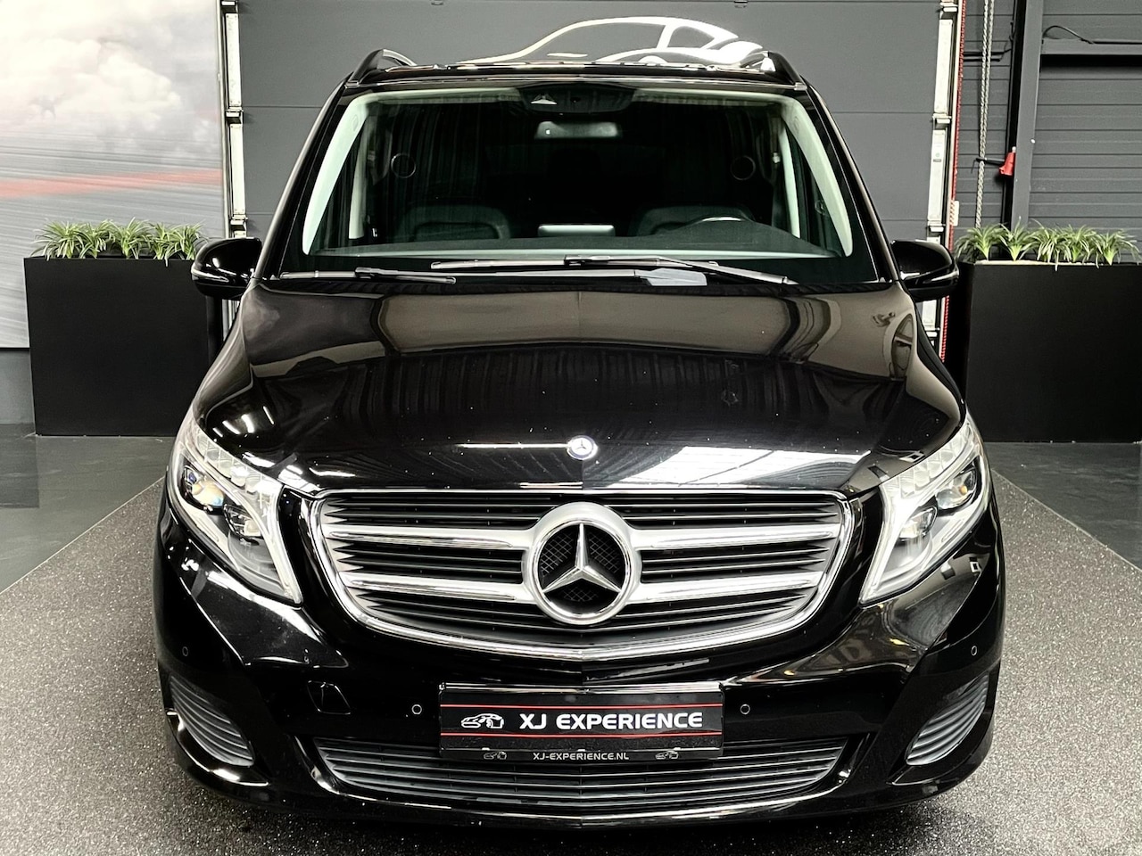Mercedes-Benz V-klasse - 220d Lang DC LEER NAVI 2x SCHUIFD 165 PK - AutoWereld.nl