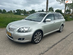 Toyota Avensis Wagon - 2.0 VVTi Executive Business