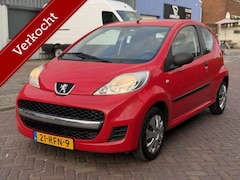 Peugeot 107 - 1.0-12V Sublime LAAG KM / RIJD PERFECT