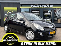 Hyundai i20 - 1.4i DynamicVersion Automaat met Airco 52.202 km Uniek
