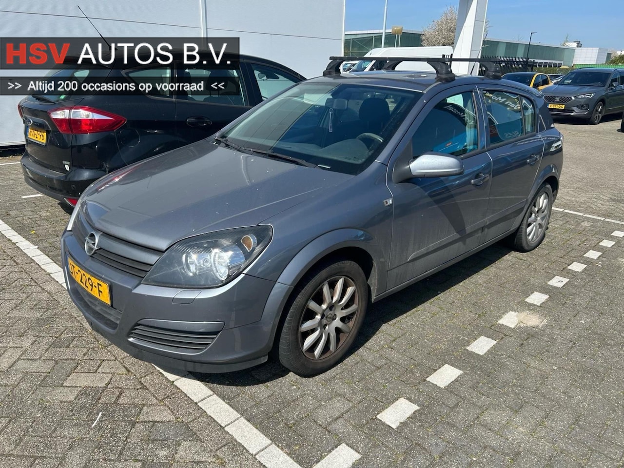 Opel Astra - 1.4 Essentia airco LM 4-deurs - AutoWereld.nl