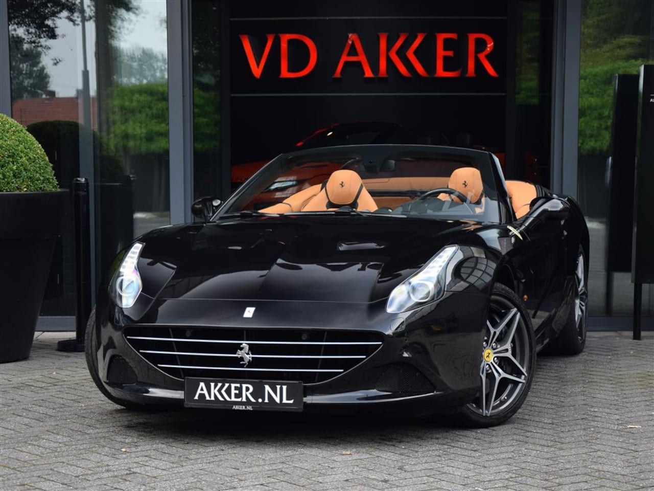 Ferrari California - T HELE | Carbon + LED Stuur | Recent Onderhoud | Full. Electric Seats - AutoWereld.nl