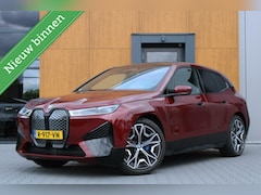 BMW iX - xDrive40 77kWh Sport pakket | Pano | Trekhaak | Massage