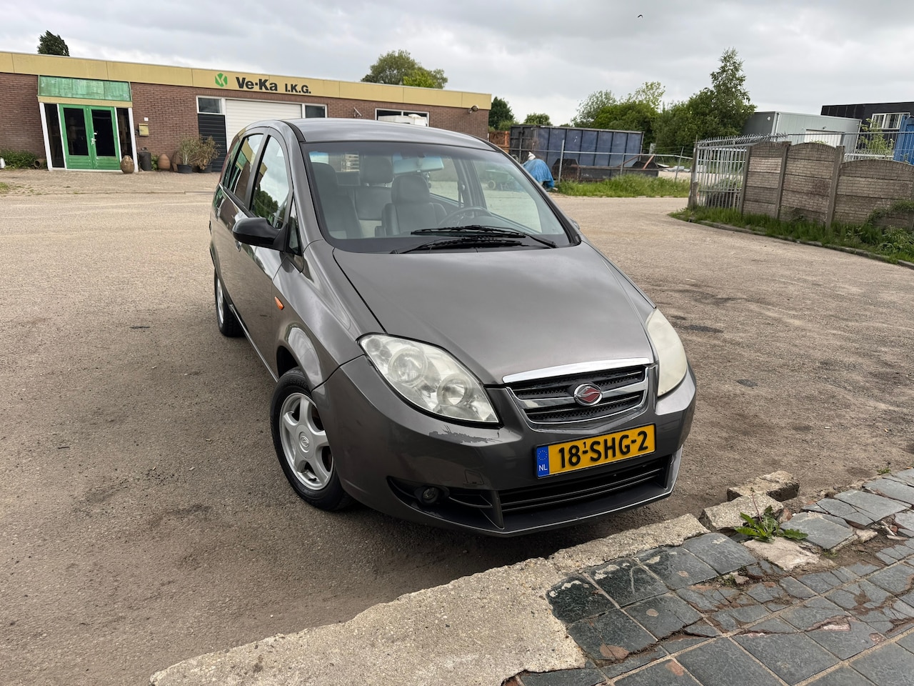 Landwind CV9 - 1.6 Comfort 6 pers. 1.6 Comfort 6 pers. - AutoWereld.nl