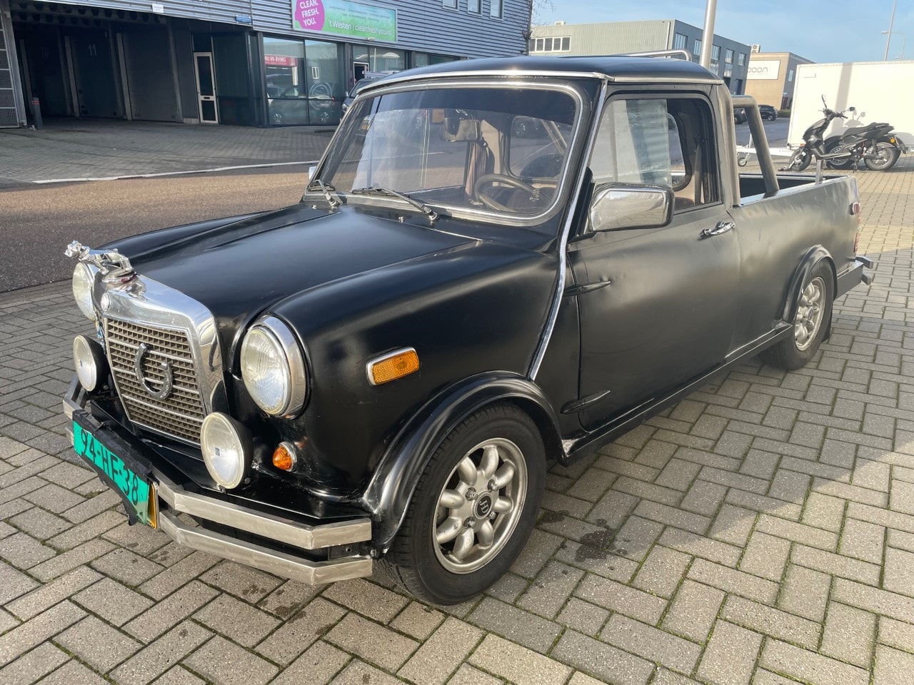 MINI 1000 - Pickup met Mercedes opbouw! - AutoWereld.nl