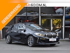 BMW 1-serie - M135i xDrive High Executive Pano Ambiance