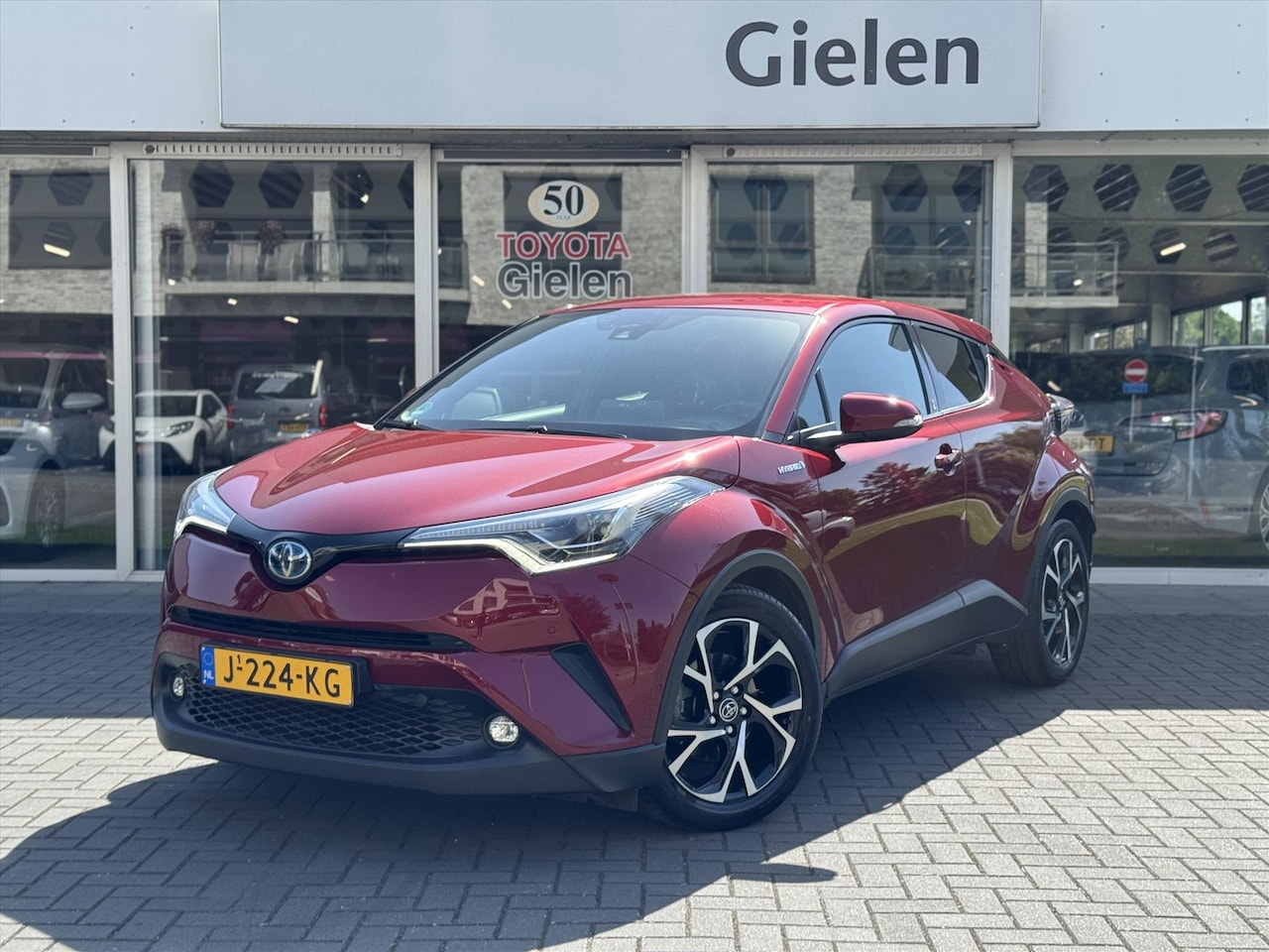 Toyota C-HR - 1.8 Hybrid Style Plus | LED pakket, Navigatie, Dodehoekherkenning, Parkeersensoren, Keyles - AutoWereld.nl