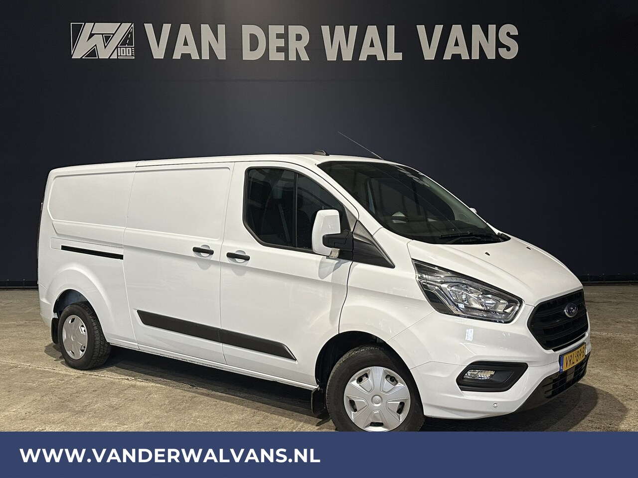 Ford Transit Custom - 2.0 TDCI L2H1 Euro6 Airco | Cruisecontrol | LED | Parkeersensoren | Bijrijdersbank 2700kg - AutoWereld.nl