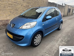 Peugeot 107 - 1.0-12V XR Airco