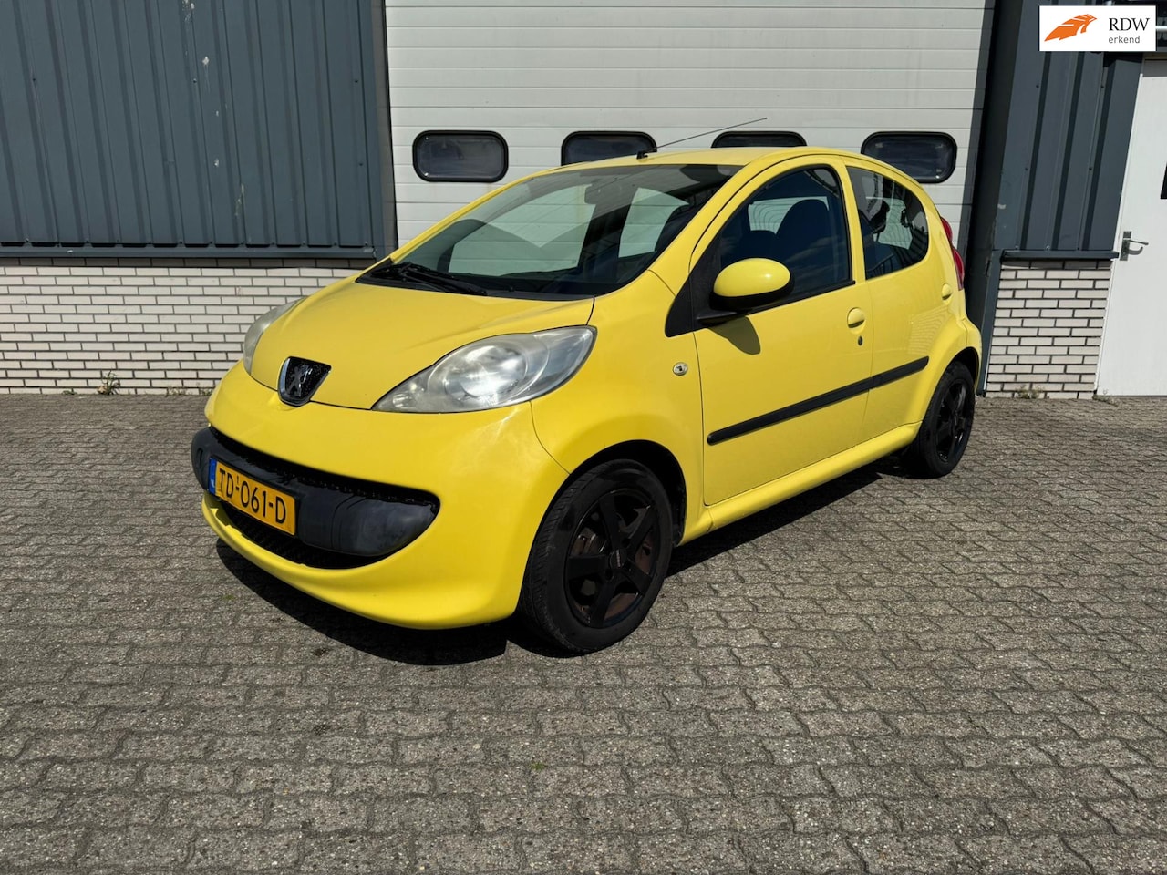 Peugeot 107 - 1.0-12V XR 5dr airco - AutoWereld.nl