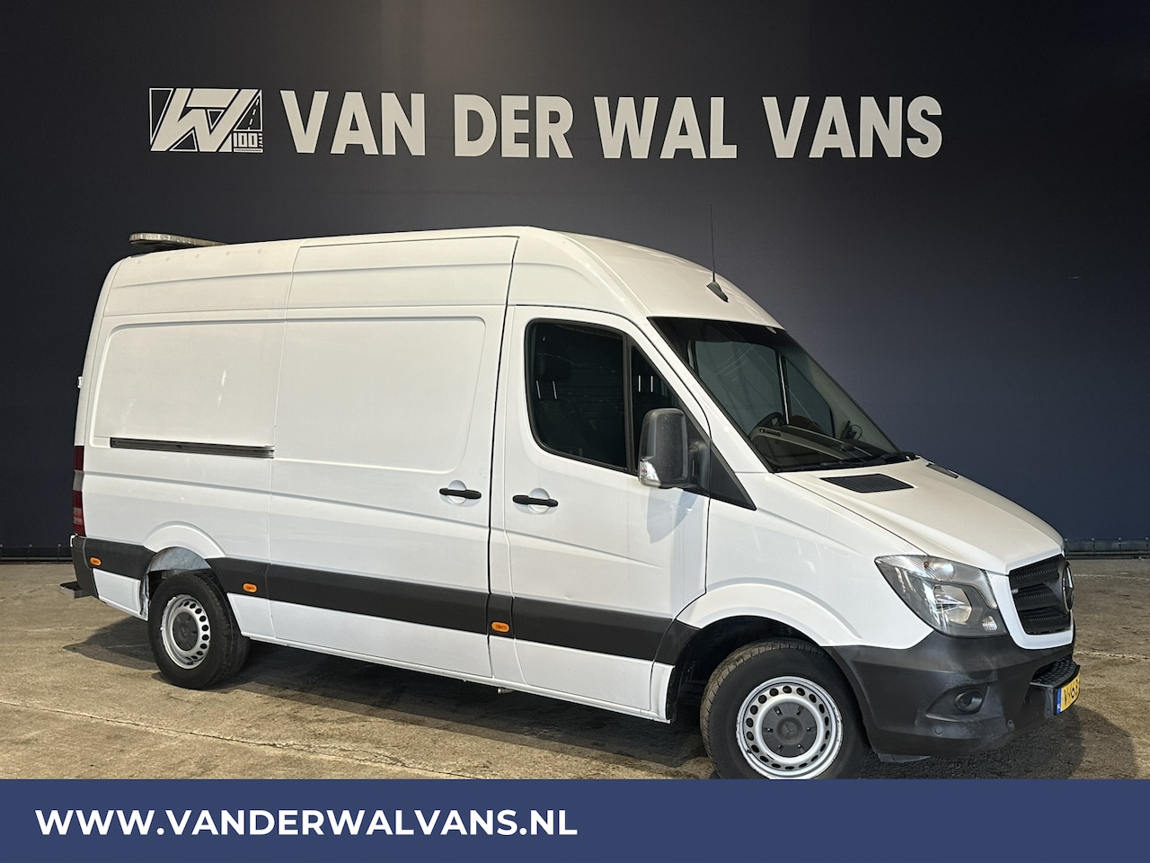 Mercedes-Benz Sprinter - 316 CDI 164pk L2H2 Euro6 Airco | 2800kg trekhaak | Cruisecontrol | Parkeersensoren - AutoWereld.nl