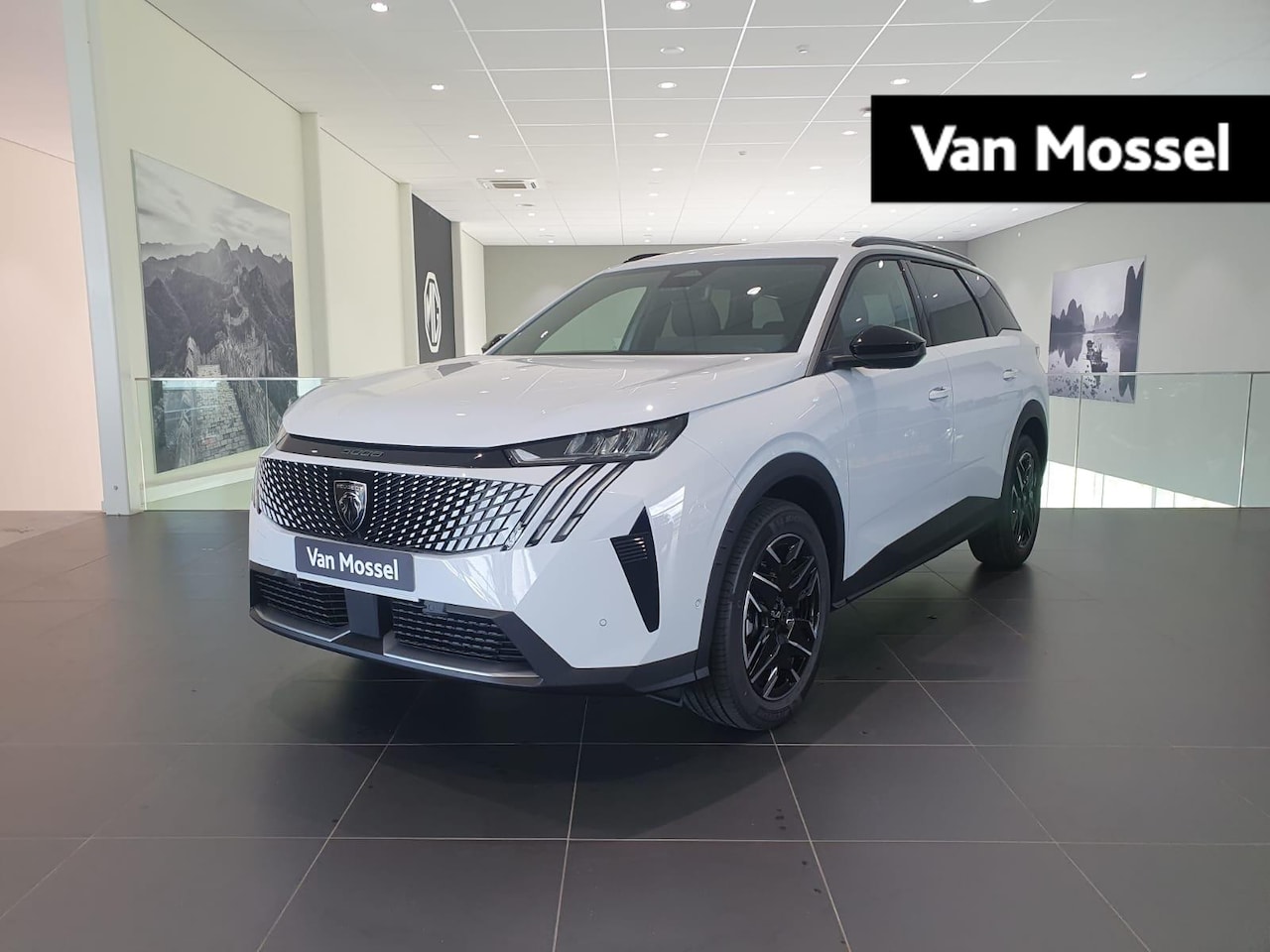 Peugeot 5008 - 1.2 Hybrid 136 Allure | 360 graden camera | Navigatie | 7 stoelen - AutoWereld.nl