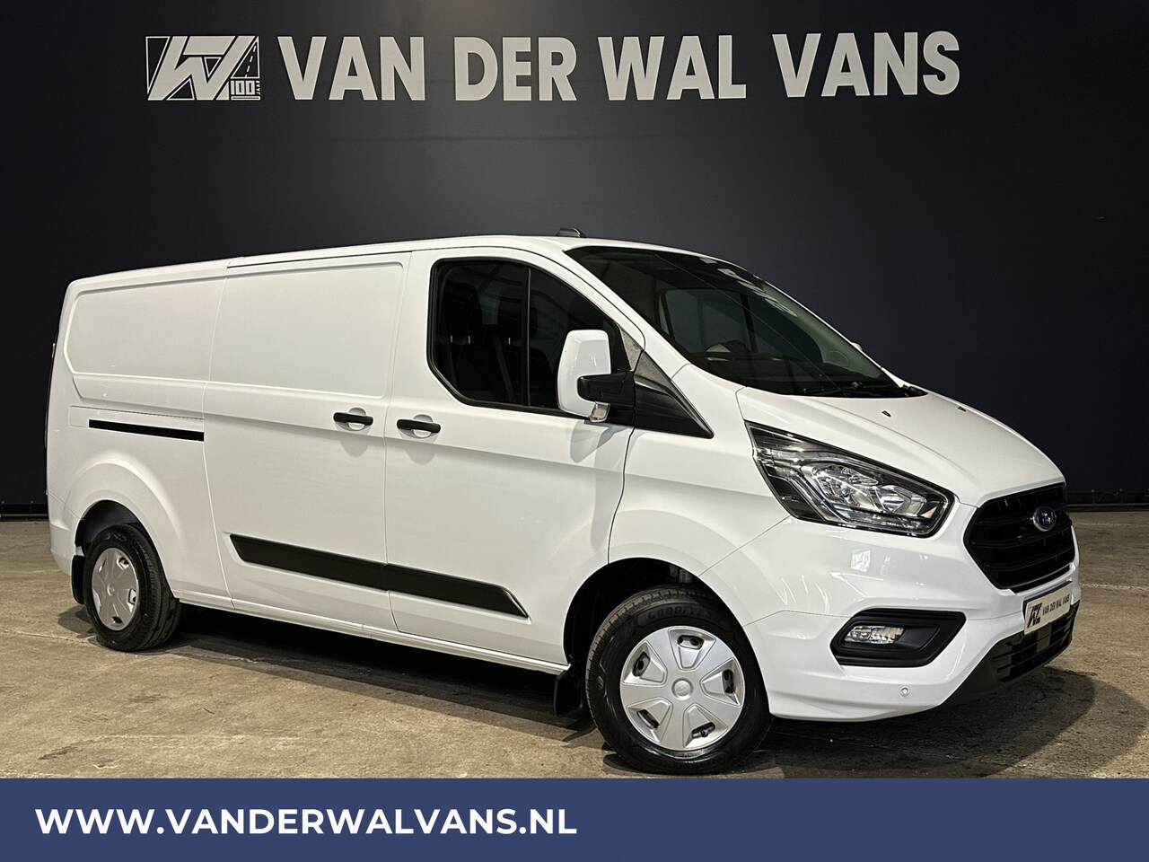 Ford Transit Custom - 2.0 TDCI 131pk L2H1 Euro6 Airco | LED | Cruisecontrol | Verwarmde voorruit | 2800kg trekve - AutoWereld.nl