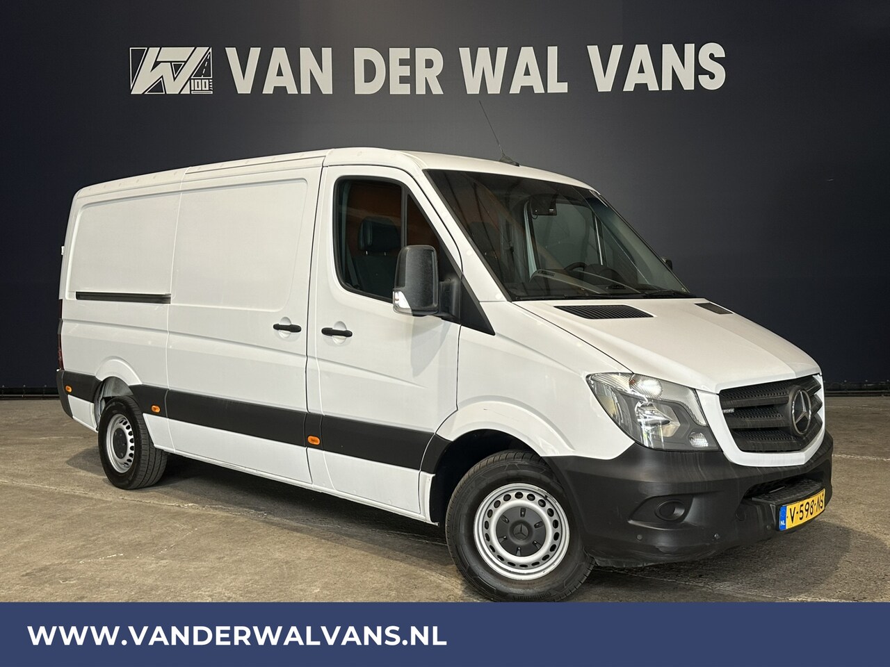 Mercedes-Benz Sprinter - 316 CDI 164pk L2H1 Euro6 Airco | Camera | Navigatie | 2800kg Trekhaak | Cruisecontrol Chau - AutoWereld.nl
