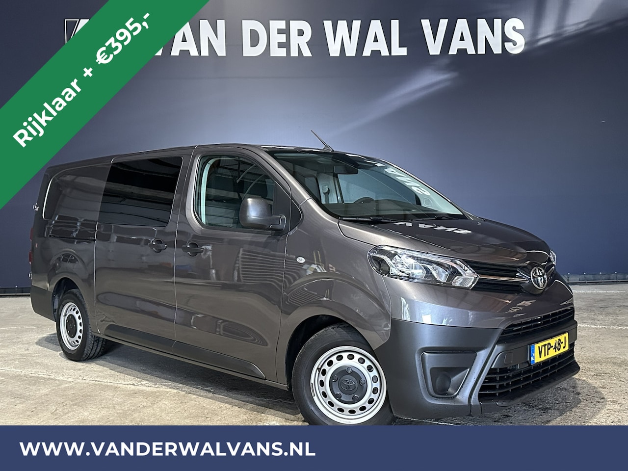 Toyota ProAce - 2.0 D-4D 145pk L3H1 Dubbele Cabine Euro6 *Rijklaar* Airco | 6-Zits | Navigatie | Apple Car - AutoWereld.nl