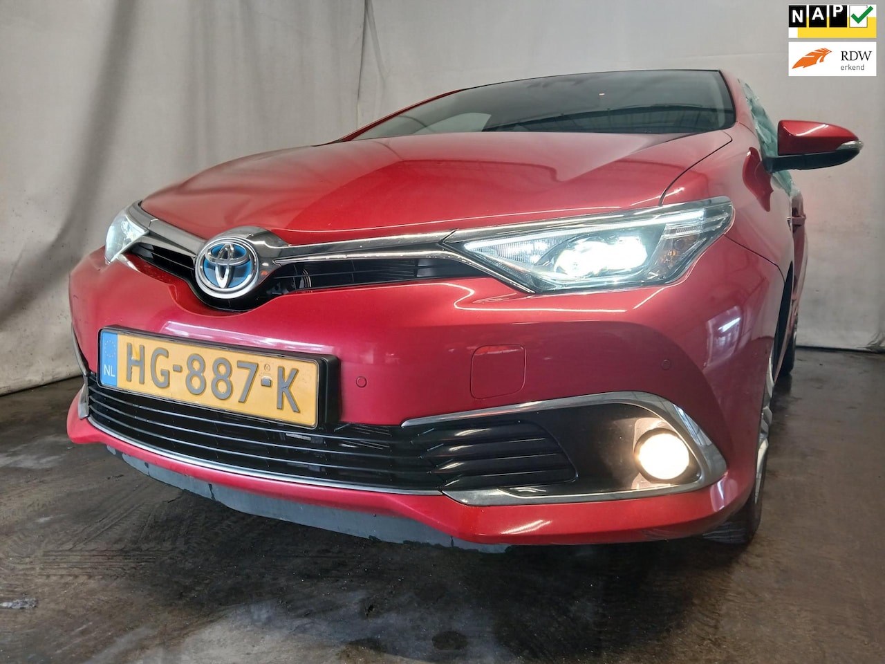 Toyota Auris - 1.8 Hybrid Lease Pro SCHADEAUTO!! - AutoWereld.nl