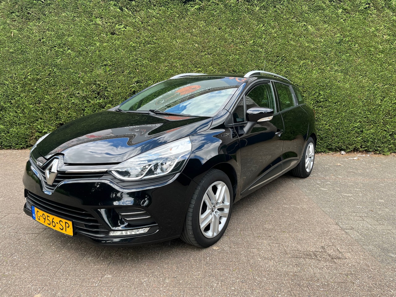 Renault Clio Estate - 0.9 TCe Zen. Cruis control, Apple Carplay, Led, Eerste eigenaar ! - AutoWereld.nl