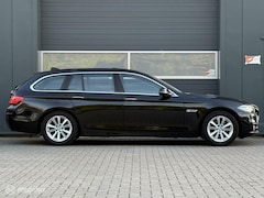 BMW 5-serie Touring - 520d Luxury Edition Panoramadak Sportstoelen Super mooie auto
